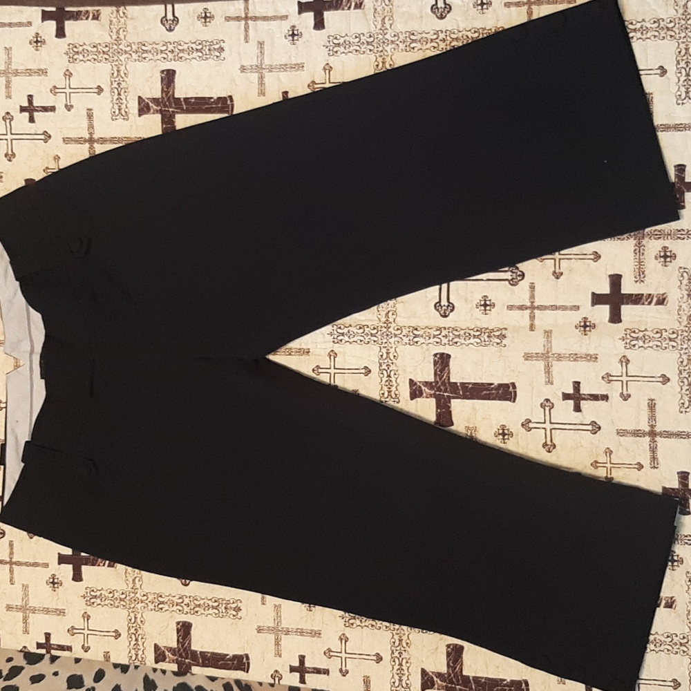 Mossimo Capris